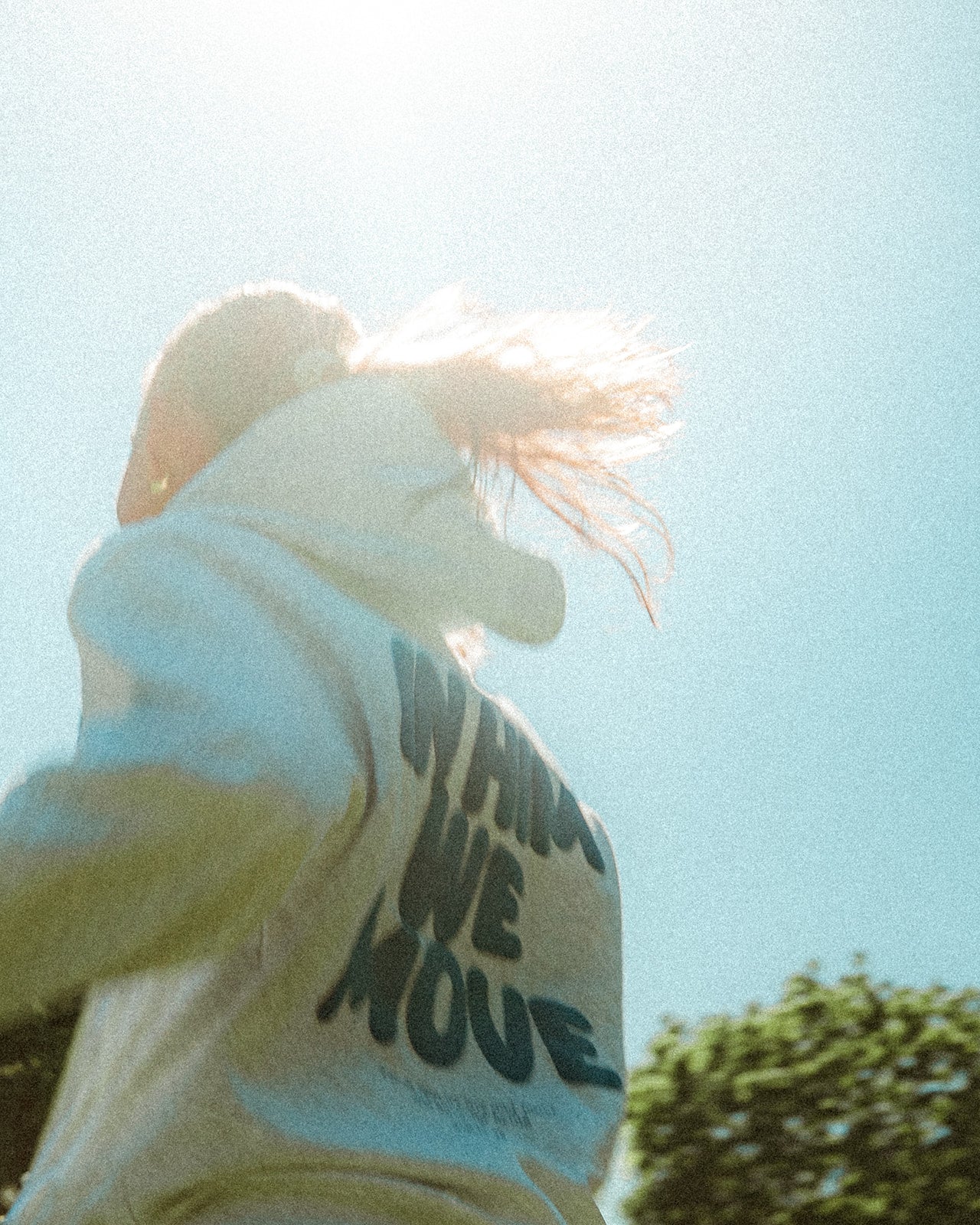 Lysegrå Hoodie 2025