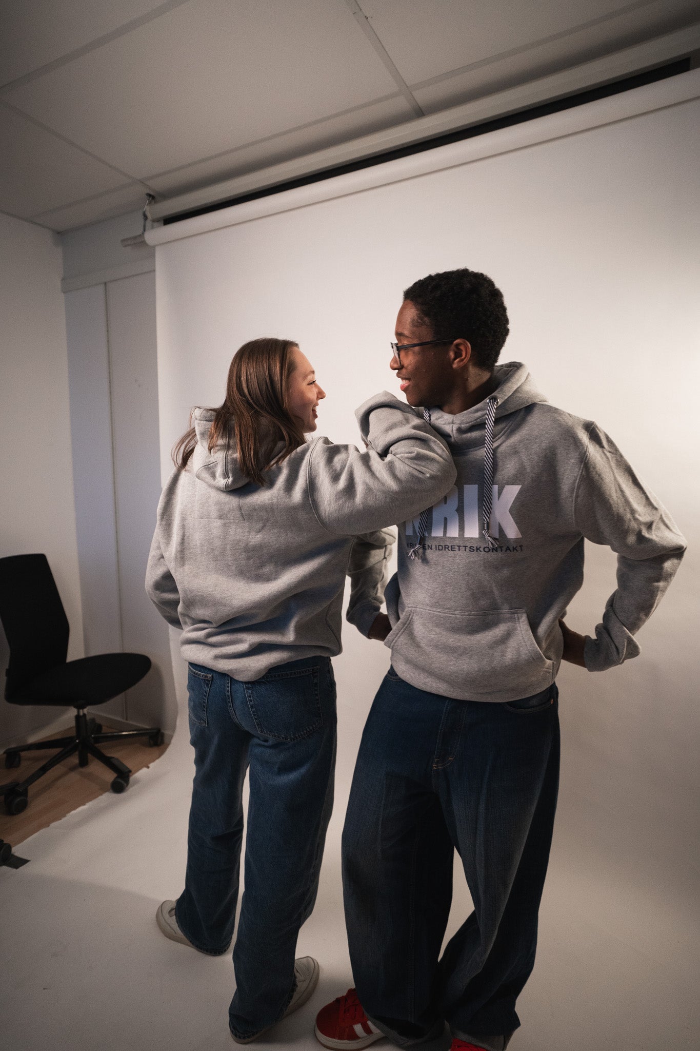 Klassisk hoodie - grå