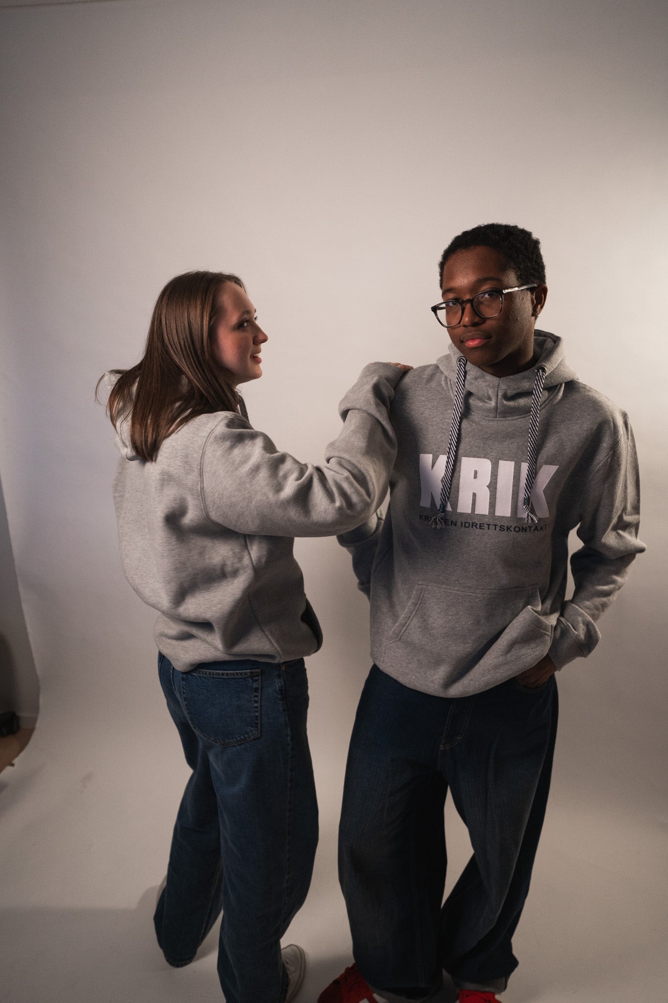 Klassisk hoodie - grå